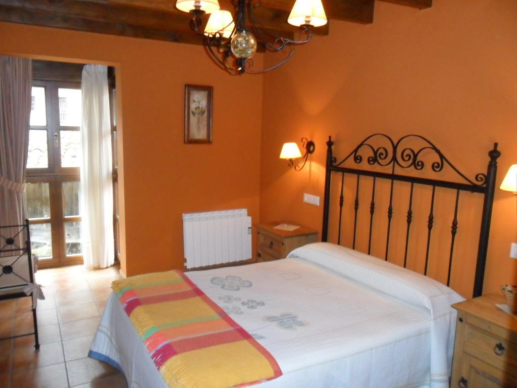 Apartamentos Rurales Los Villares 코룬가 객실 사진