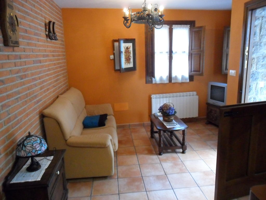 Apartamentos Rurales Los Villares 코룬가 객실 사진